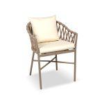 كرسي ألومنيوم مجدول داخلي بذراعين وقماش بيج لمشاريع تجارية في السعودية