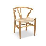 كرسي خشب سويدي بقاعدة رتان مجدول