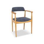 كرسي خشبي أنيق ومميز